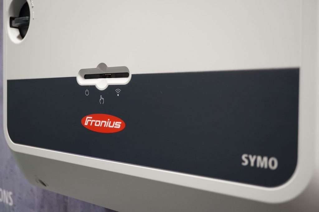 Emergency power inverter，GEN 24 Plus，2019 red dot design concept award，