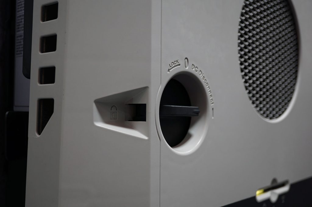 Emergency power inverter，GEN 24 Plus，2019 red dot design concept award，