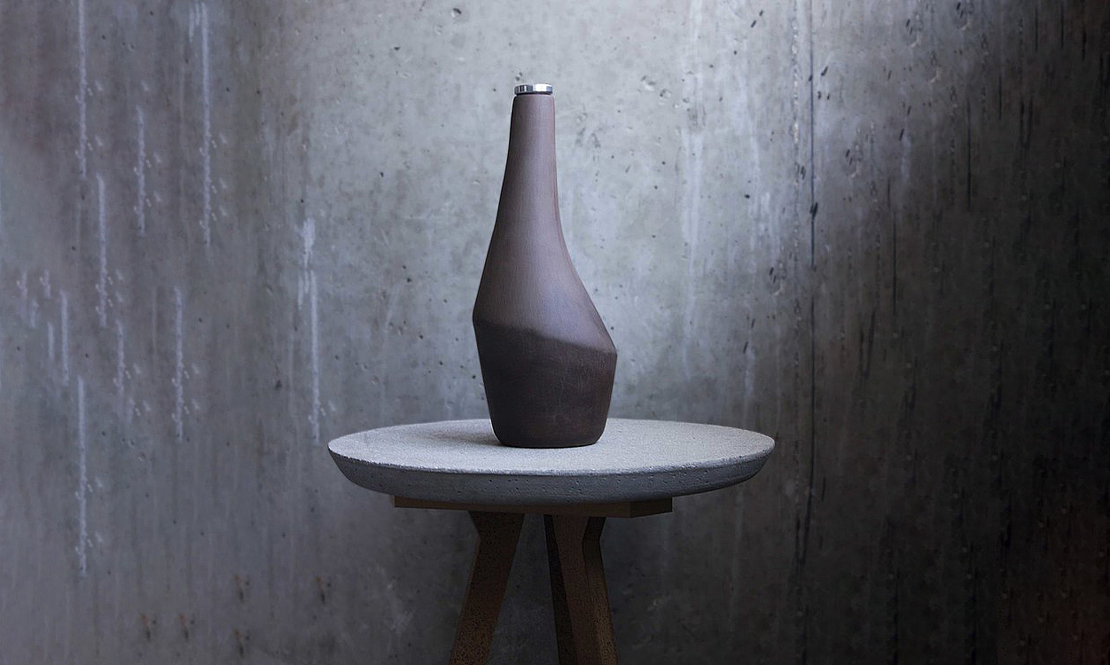 Stop，Ceramic bottle，2019 red dot design concept award，