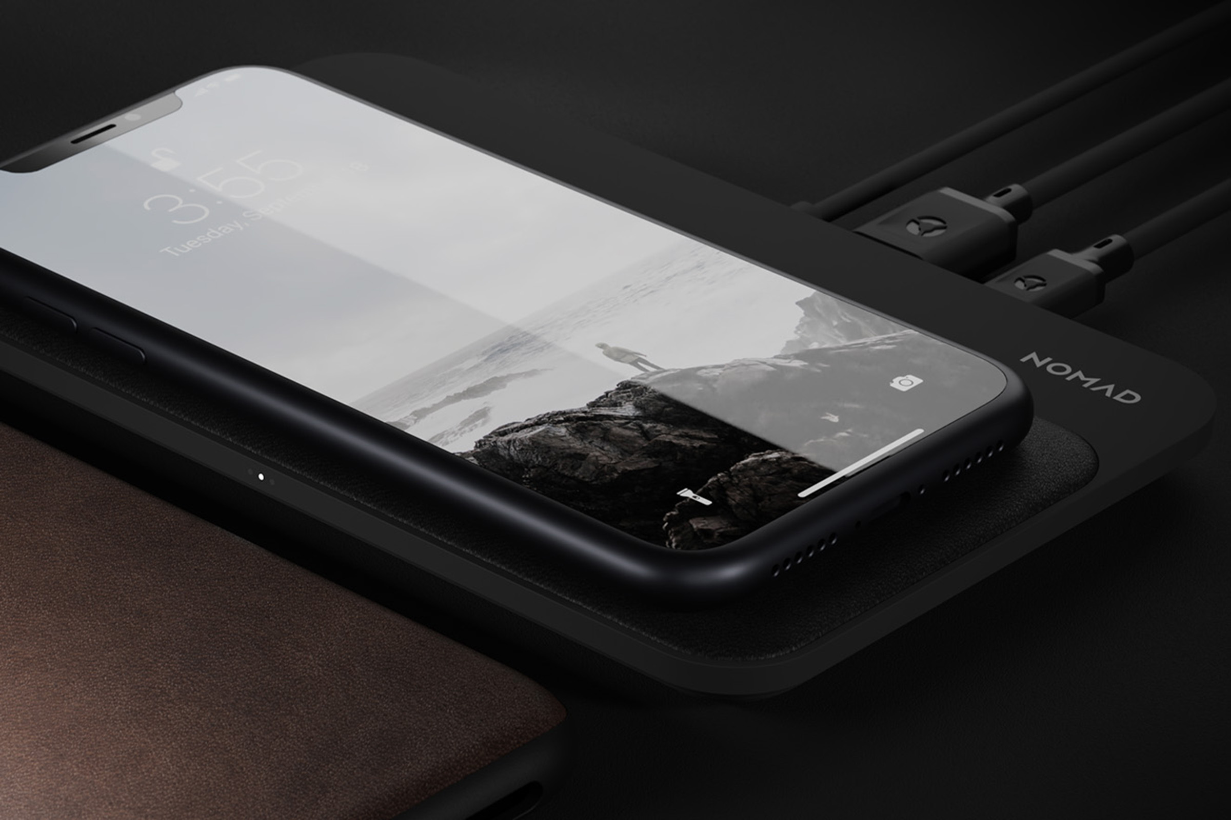 Charging base station，wireless，Minimalism，black，Leatherwear，