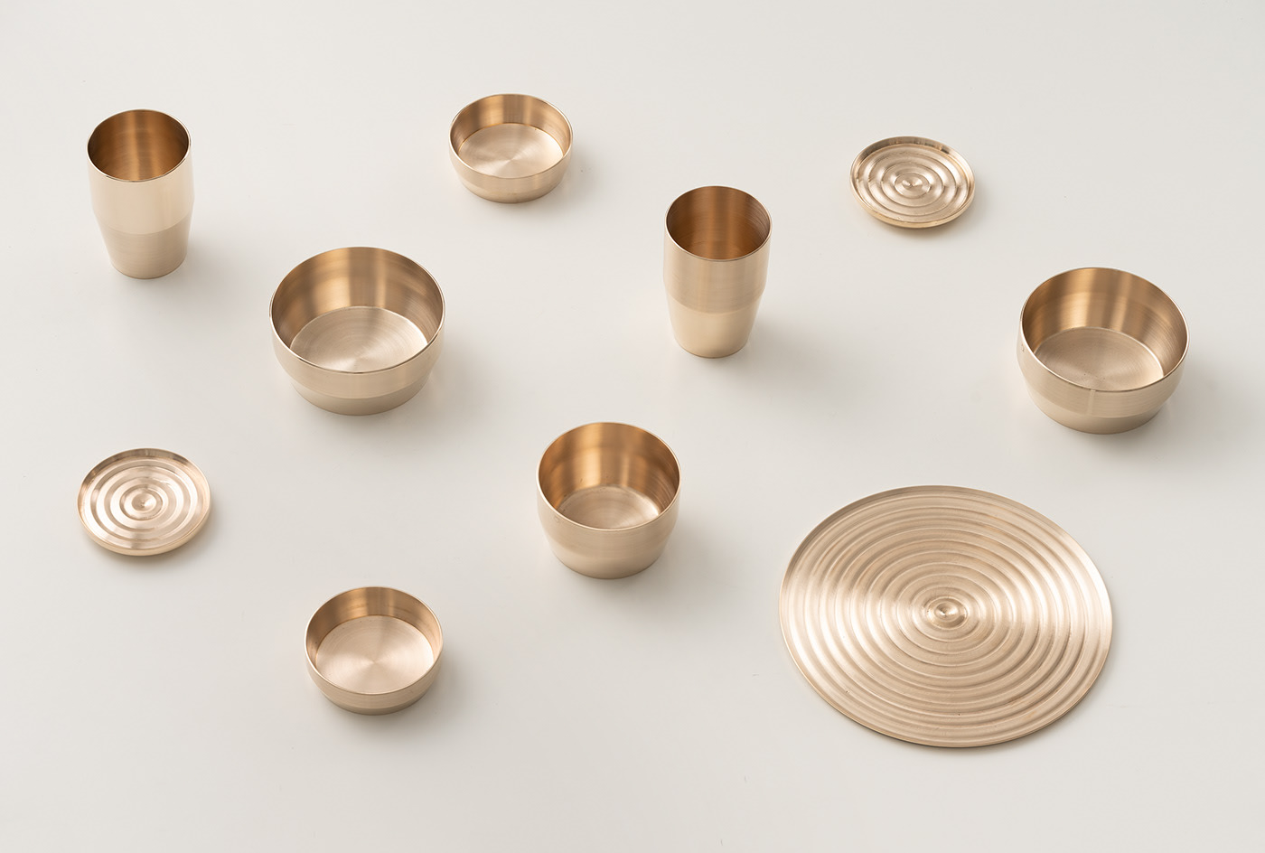 brass，handicraft，tradition，bowl，chopsticks，spoon，