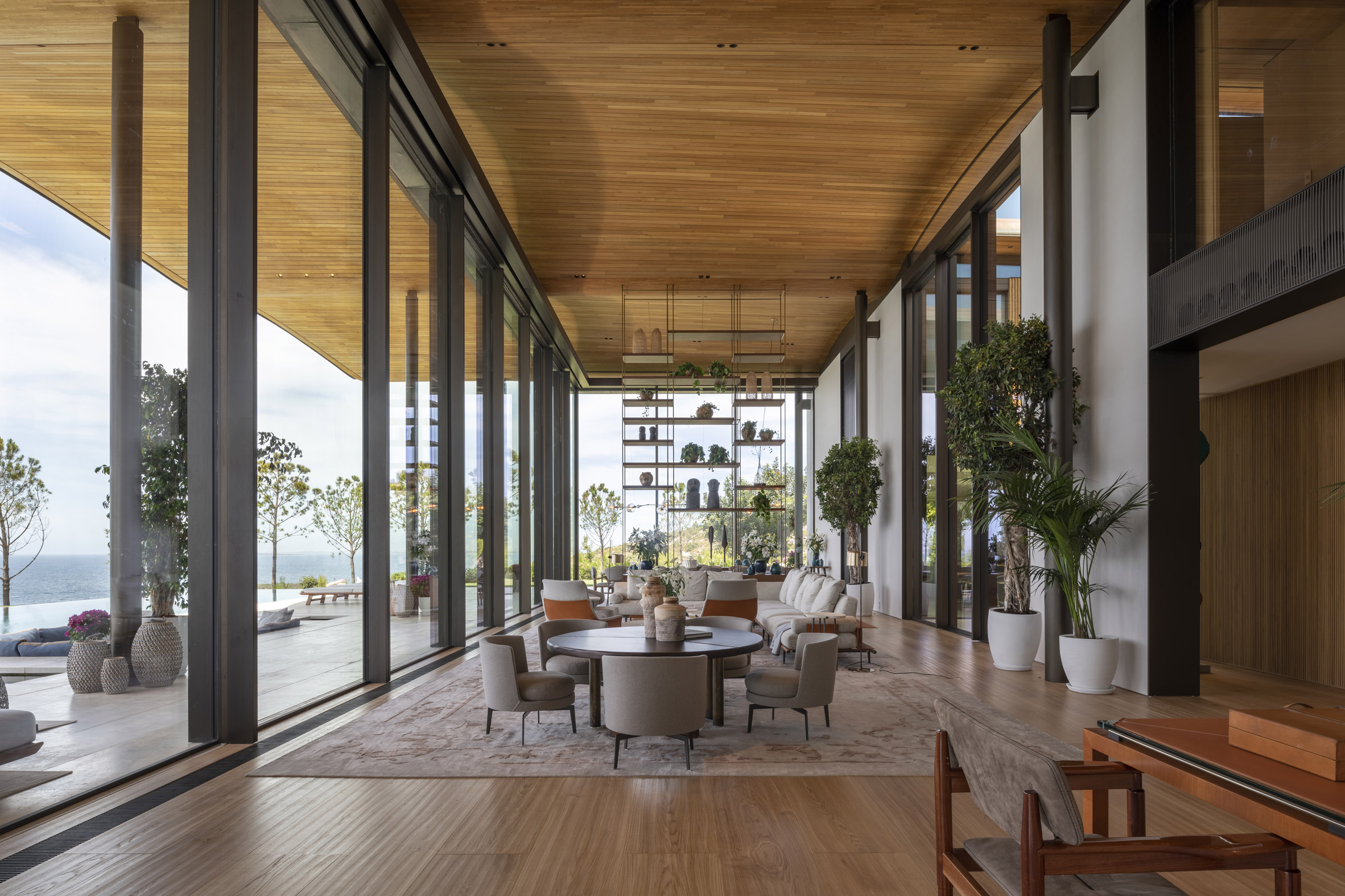 roof，villa，Design，architectural style，Building interior，