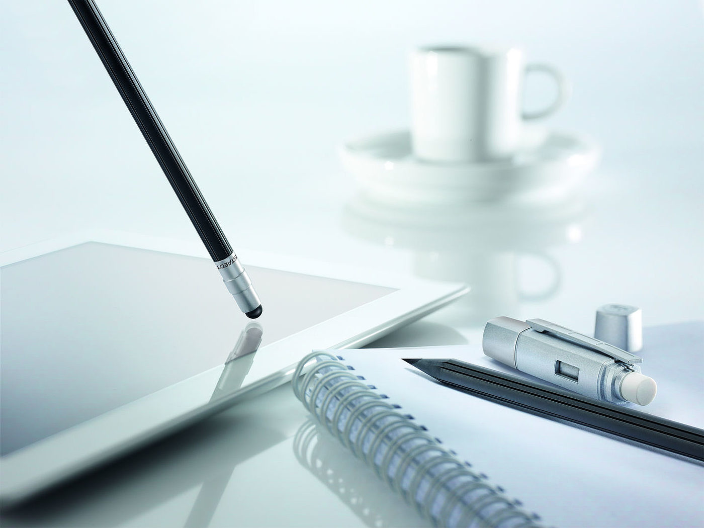 if，to work in an office，pen，