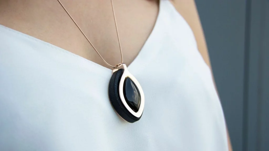 Accessories，Necklace，female sex，Design，Jewellery，Health tracker，Digital intelligence，