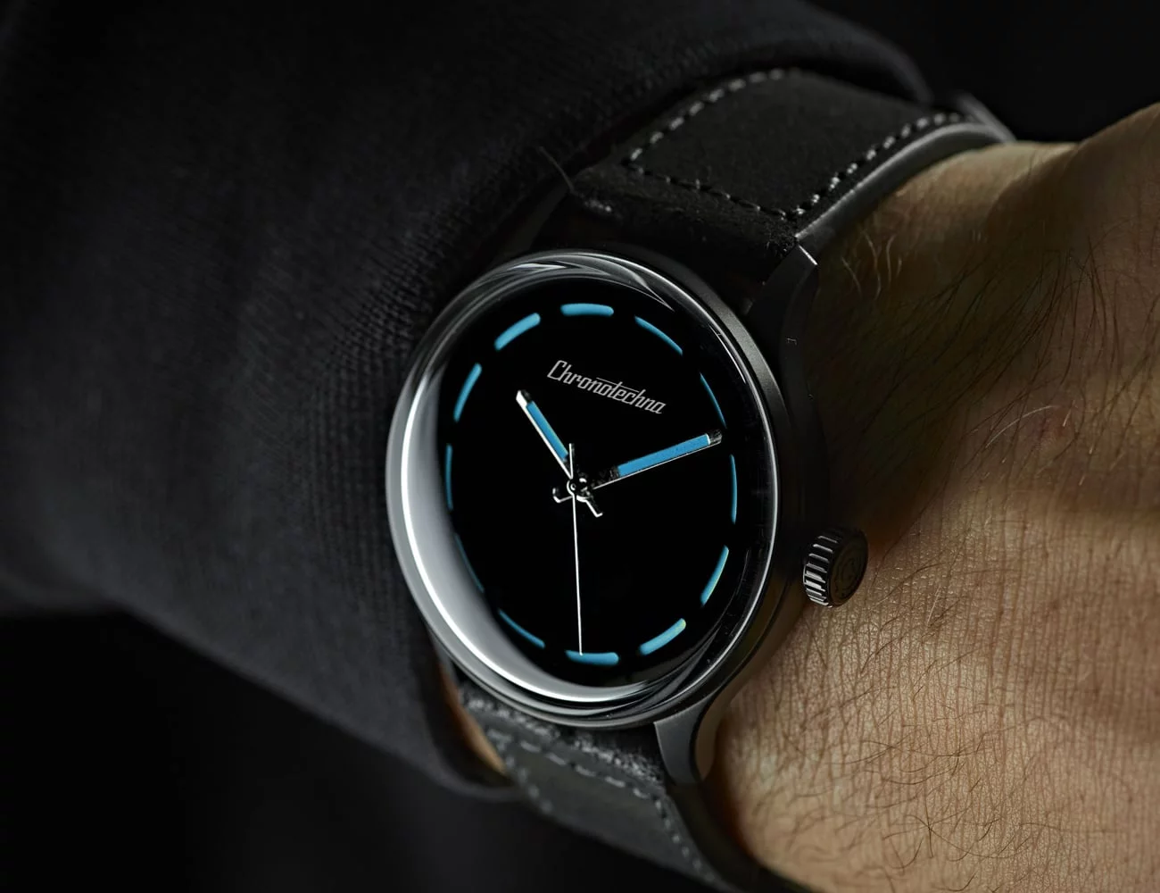 Aerospace coating，Swiss watch，black，Wrist watch，Tools and equipment，