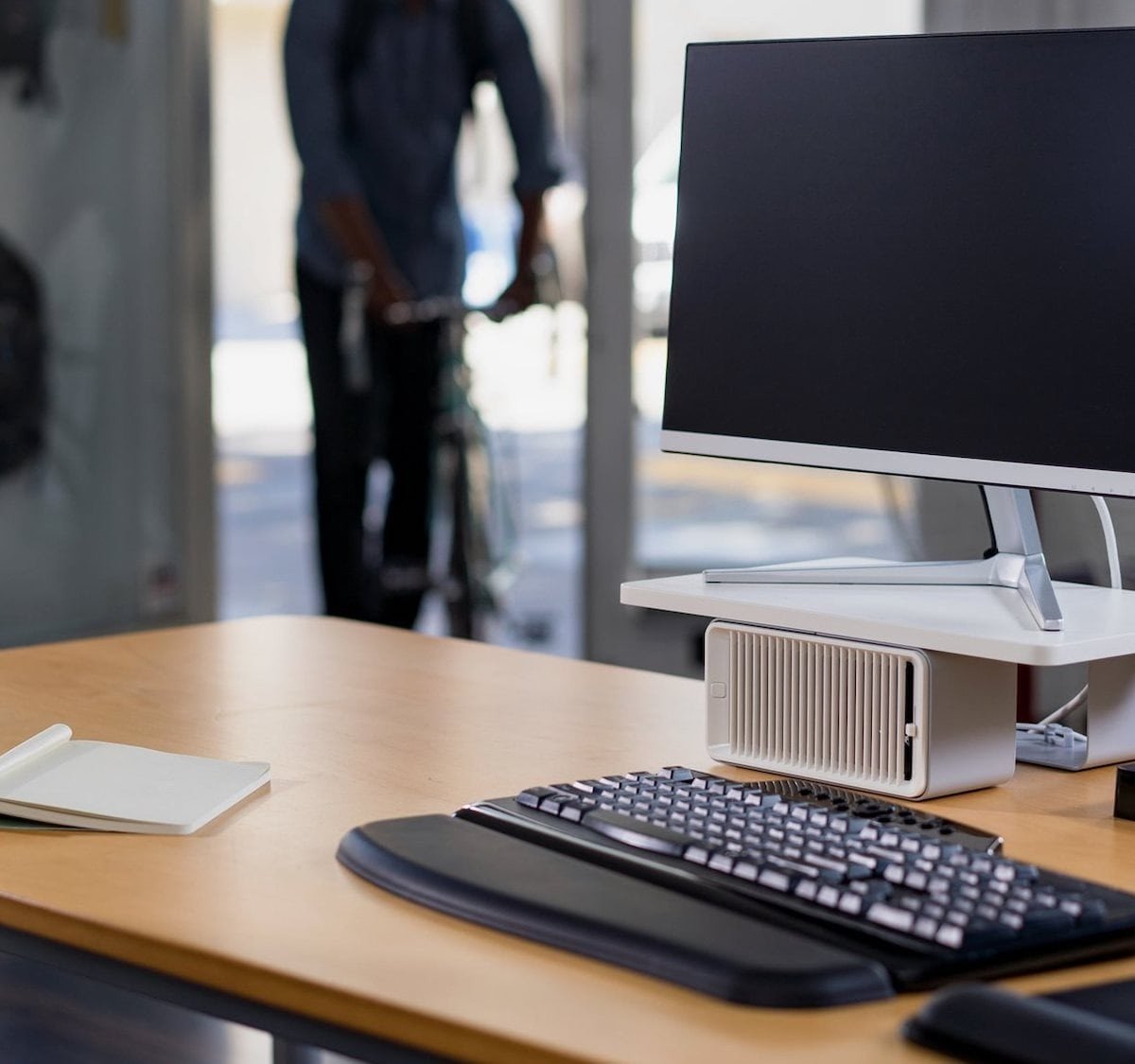 Health monitor bracket，Metal，silver，Kensington kurvey，