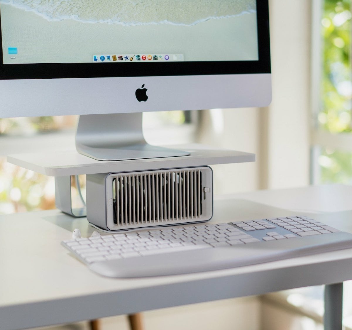 Health monitor bracket，Metal，silver，Kensington kurvey，