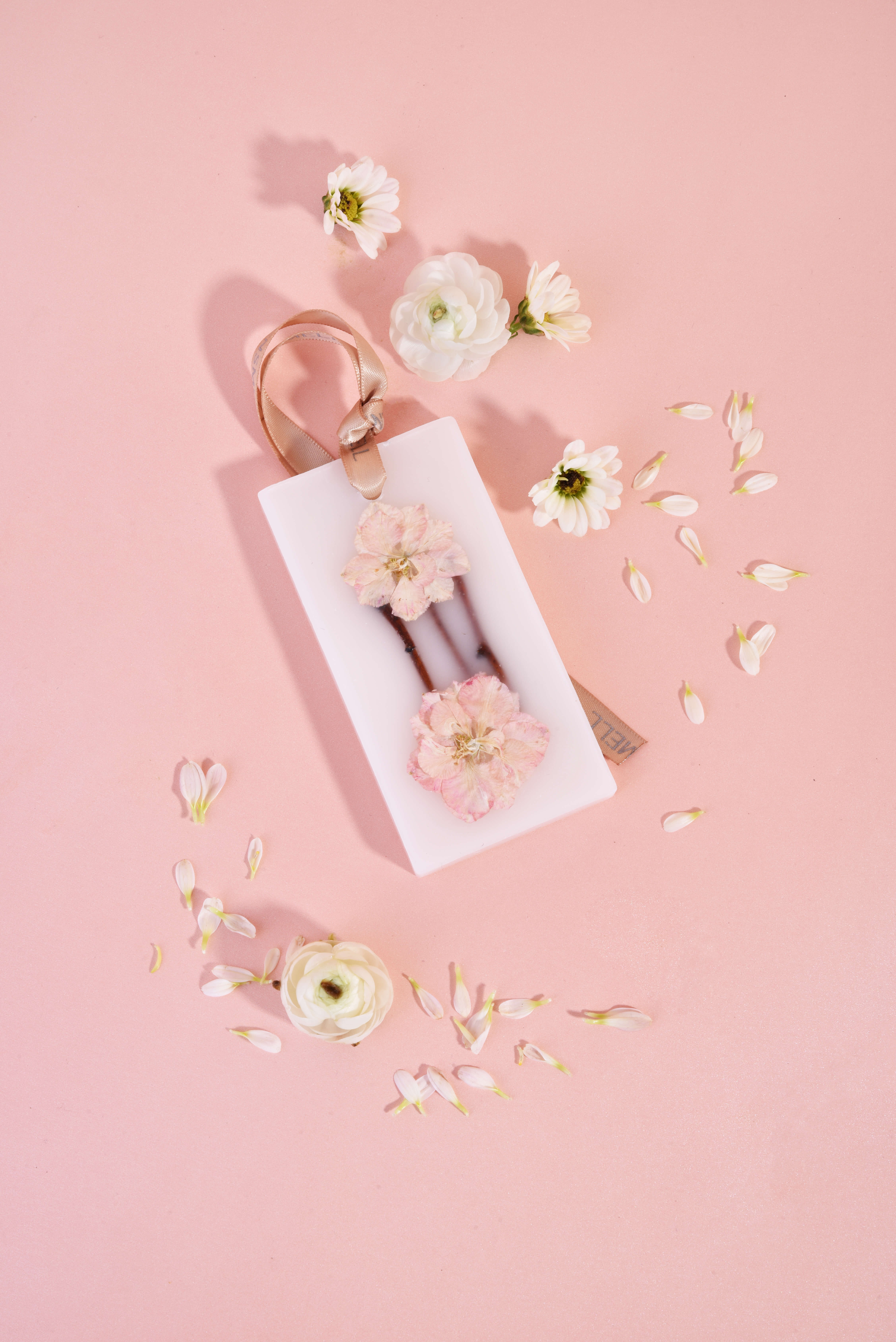 gift，In the palm of your hand，Incense brand，bookmark，cherry blossoms，