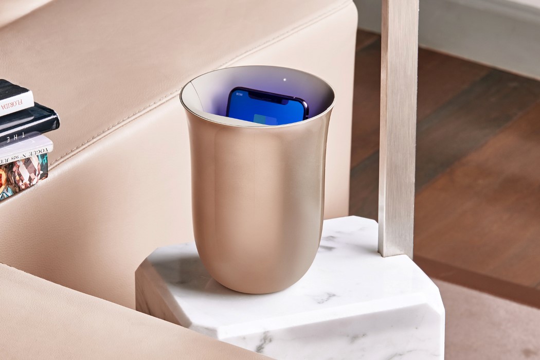 Lexon Oblio，Wireless charging，ultraviolet rays，Mobile phone disinfection，