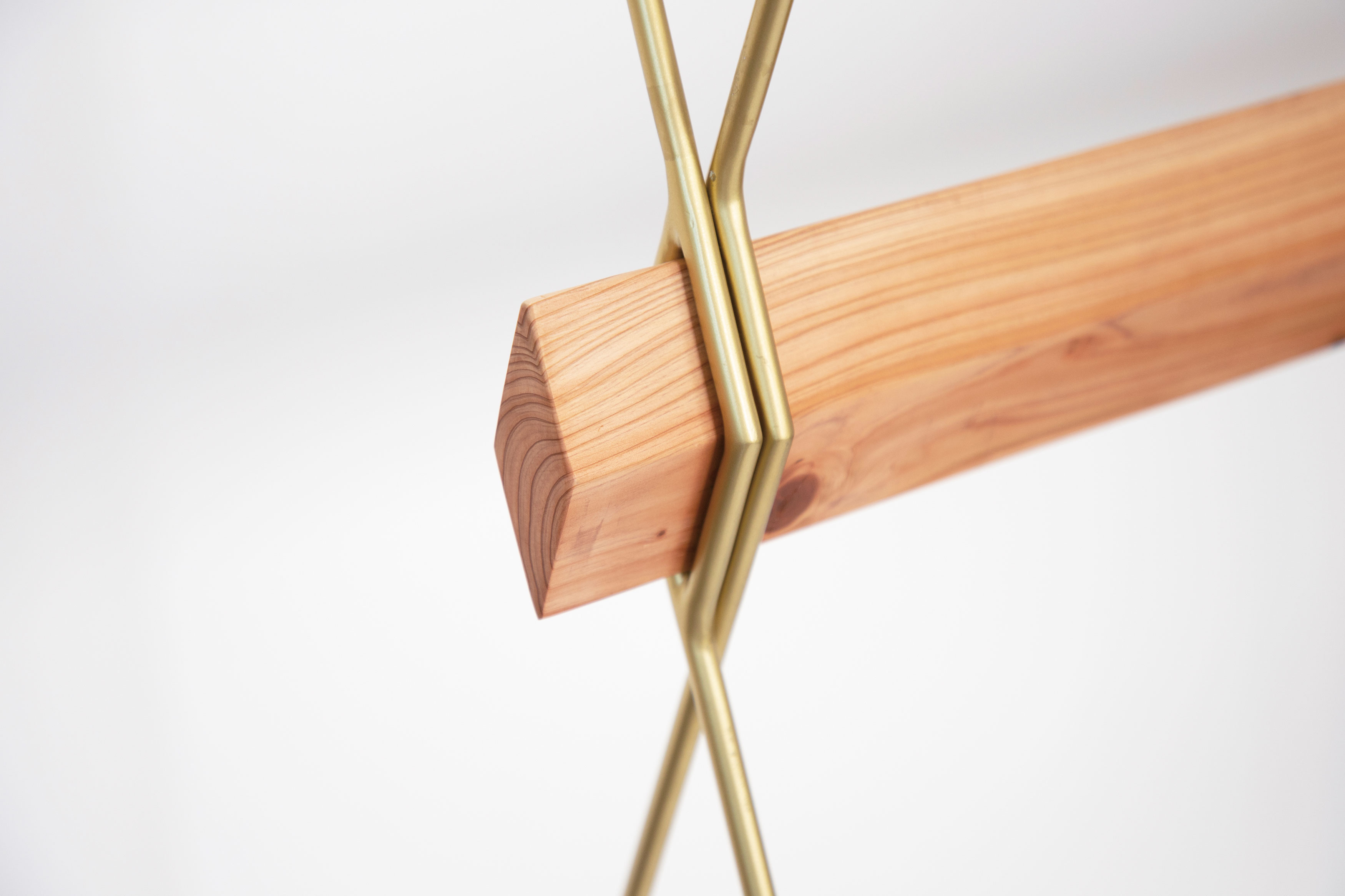 It can be disassembled and assembled repeatedly，Minimalism，Butterfly hanger，2019 red dot design concept award，