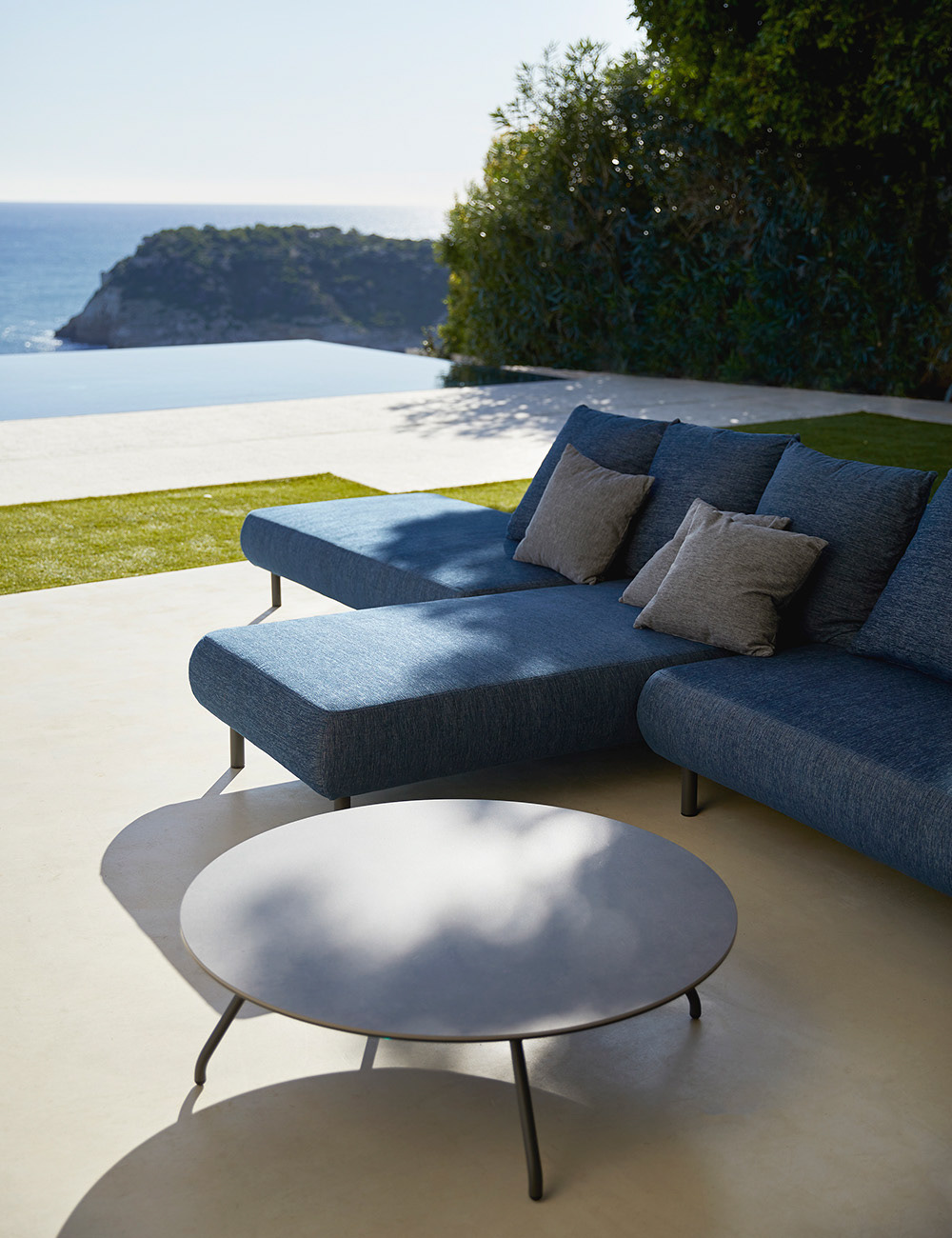 Outdoor furniture，sofa，furniture design ，mediterranean sea，