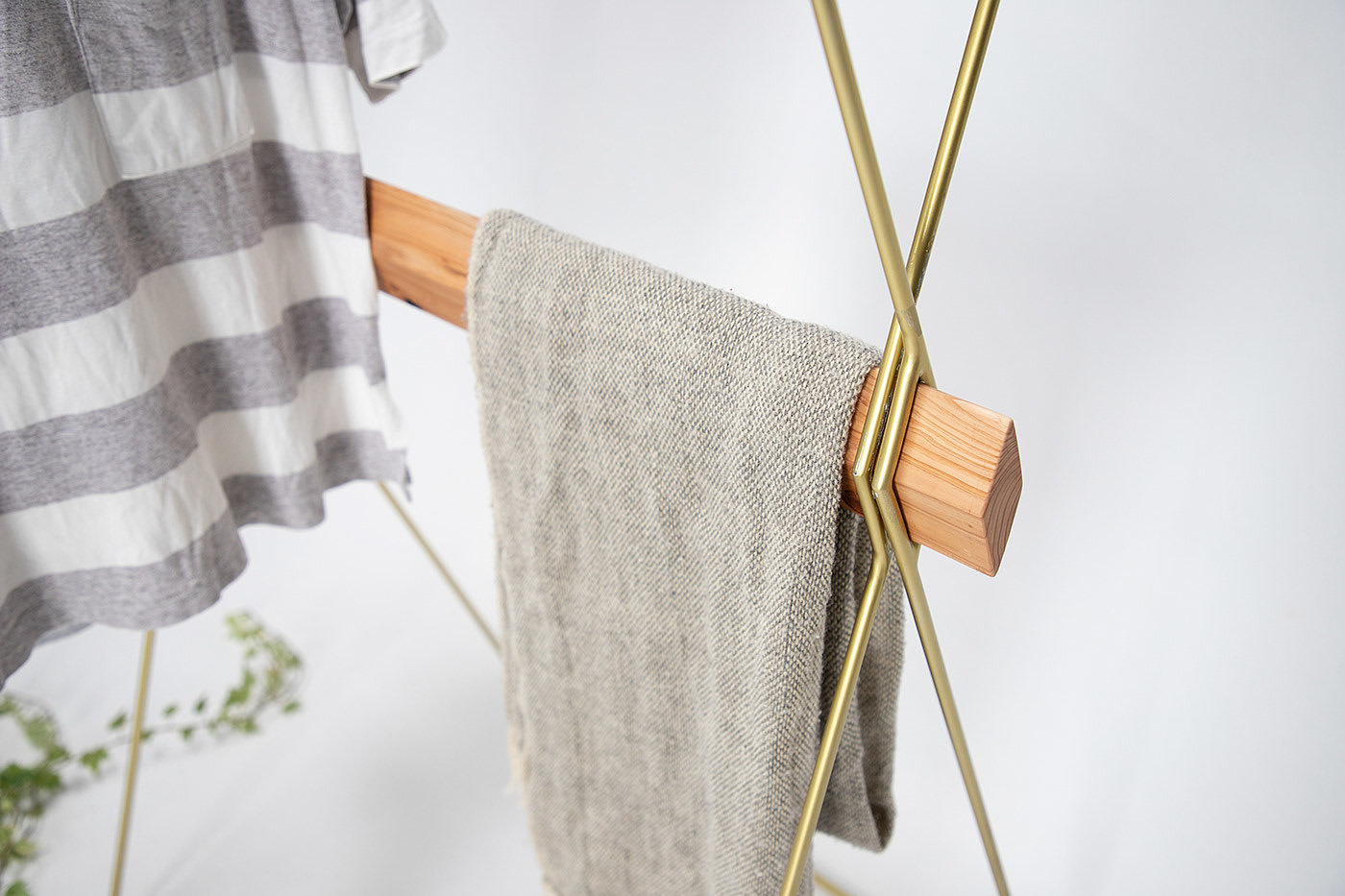 It can be disassembled and assembled repeatedly，Minimalism，Butterfly hanger，2019 red dot design concept award，