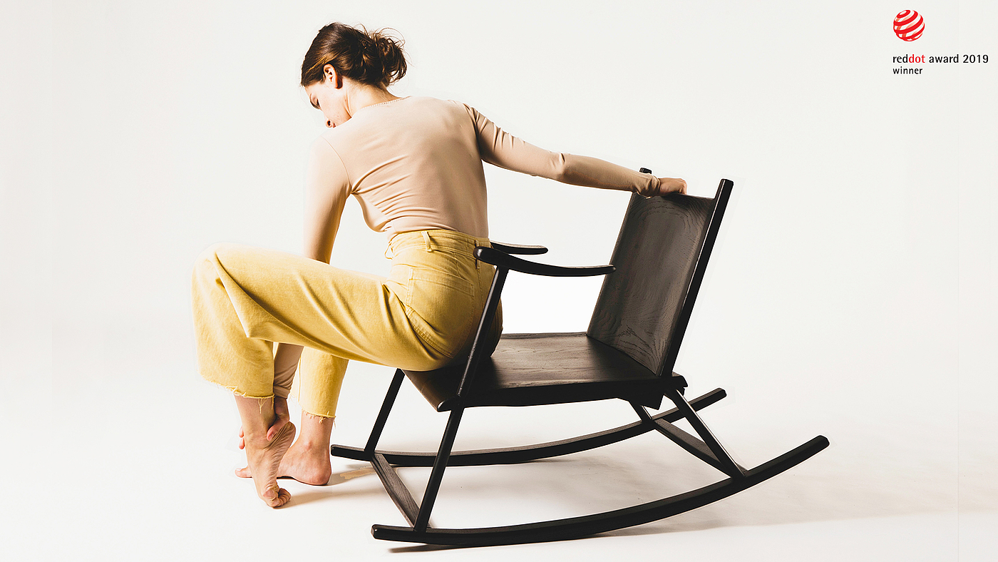 2019 red dot design concept award，Inspired Chinese seal manuscript，Armchair，Rocking chair，Solid wood, oak and metal，furniture design ，