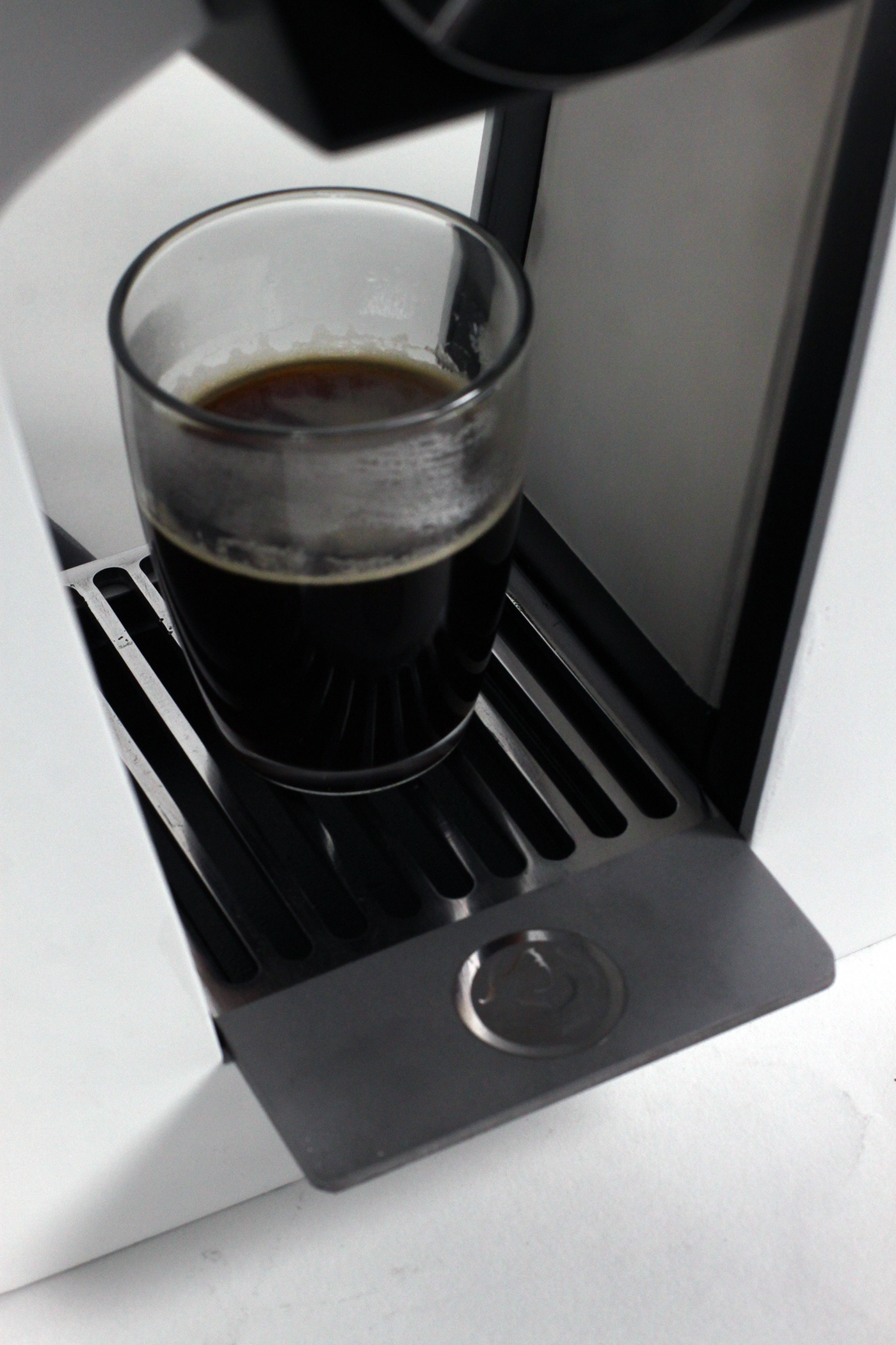 delicate，Bian Jie，product design，Philips，Metallic texture，