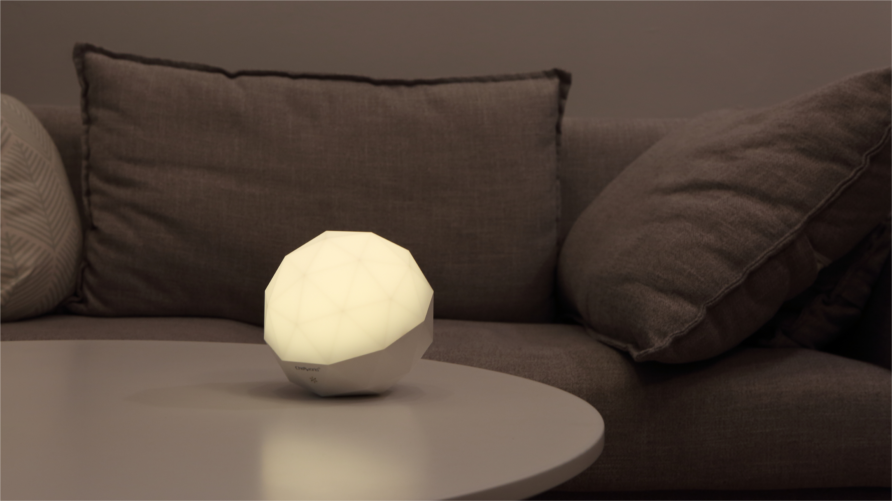 Intelligent voice desk lamp，