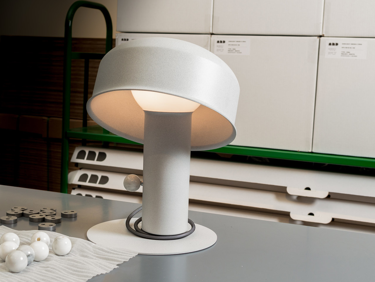 Turning Lamp ，lamps and lanterns，Desk lamp，