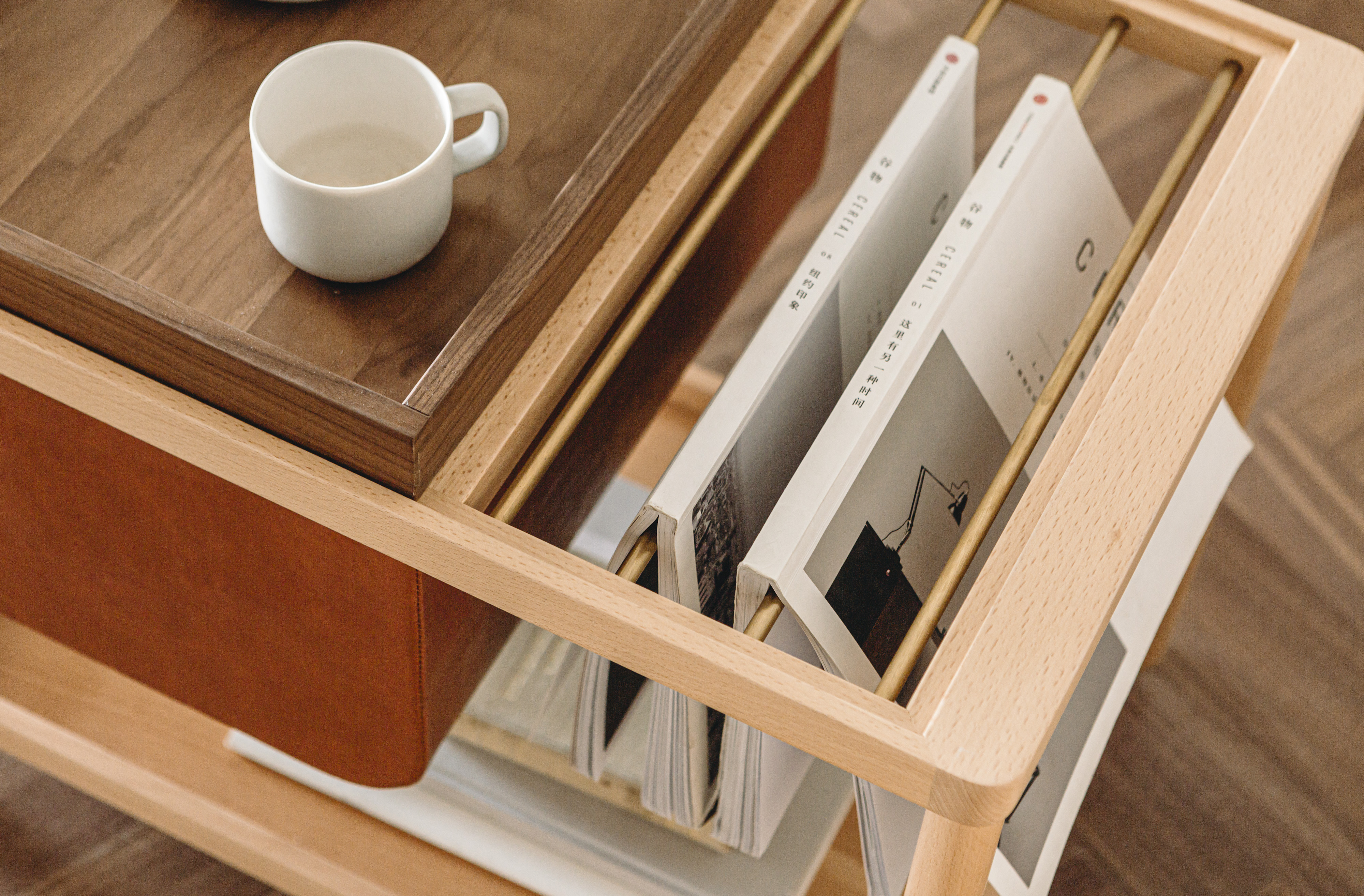 Furniture designer Ren Mengying，