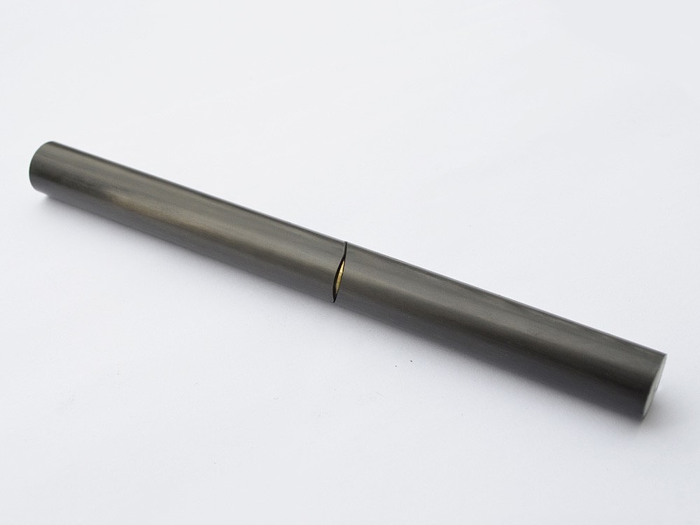 business affairs，to work in an office，Signature pen，