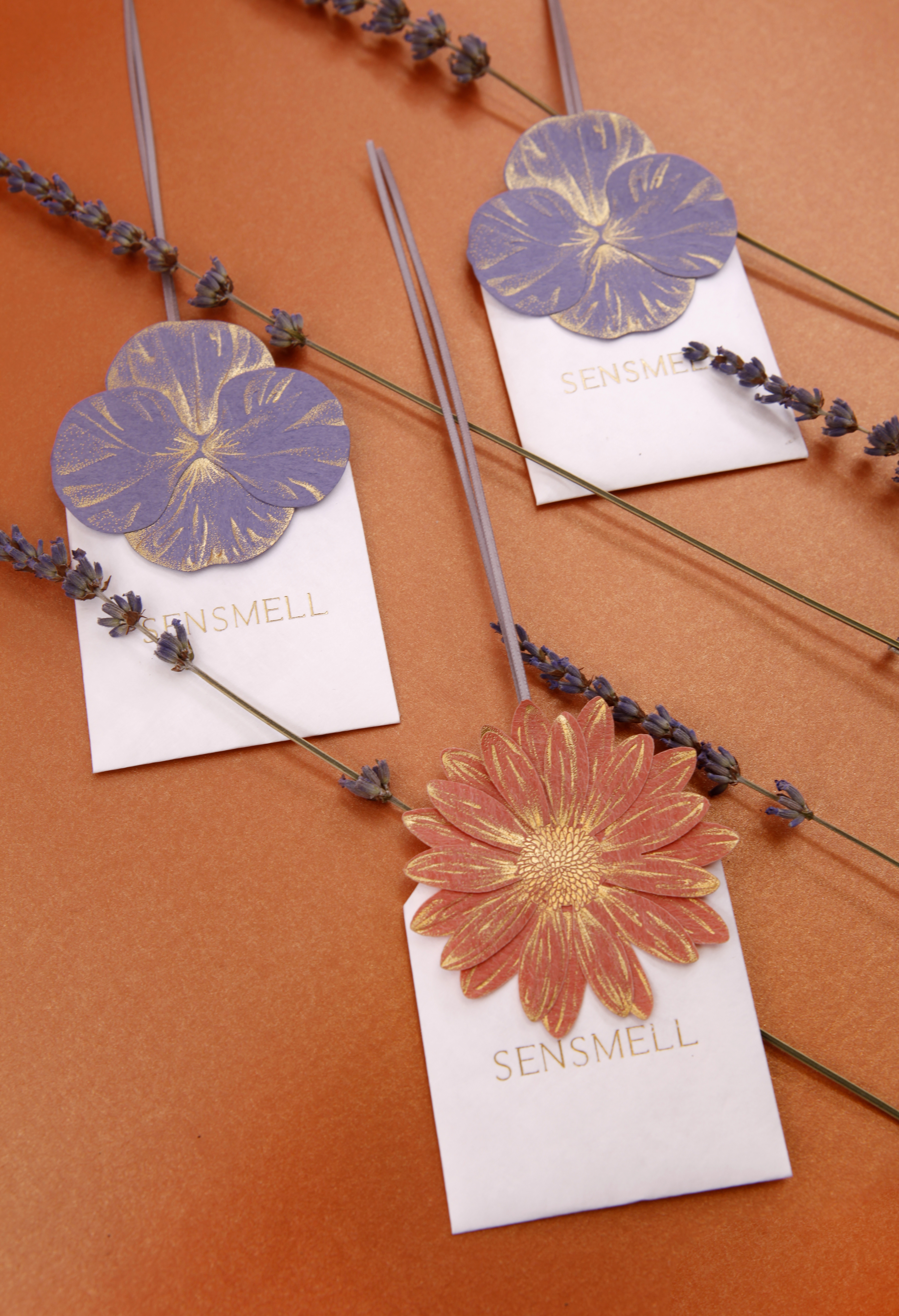 gift，Design，delicate，aroma，flower，paper，gilding，