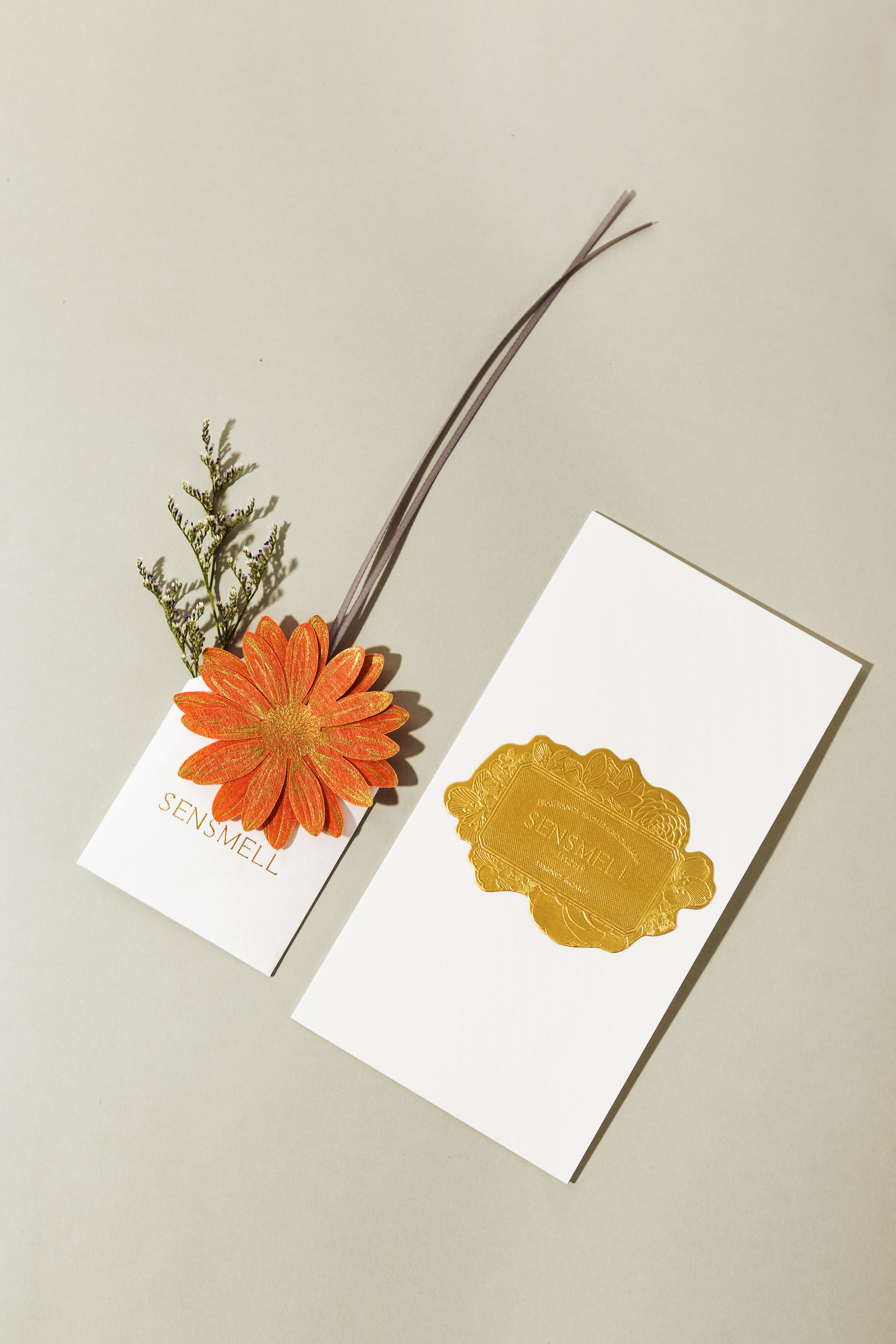 gift，Design，delicate，aroma，flower，paper，gilding，