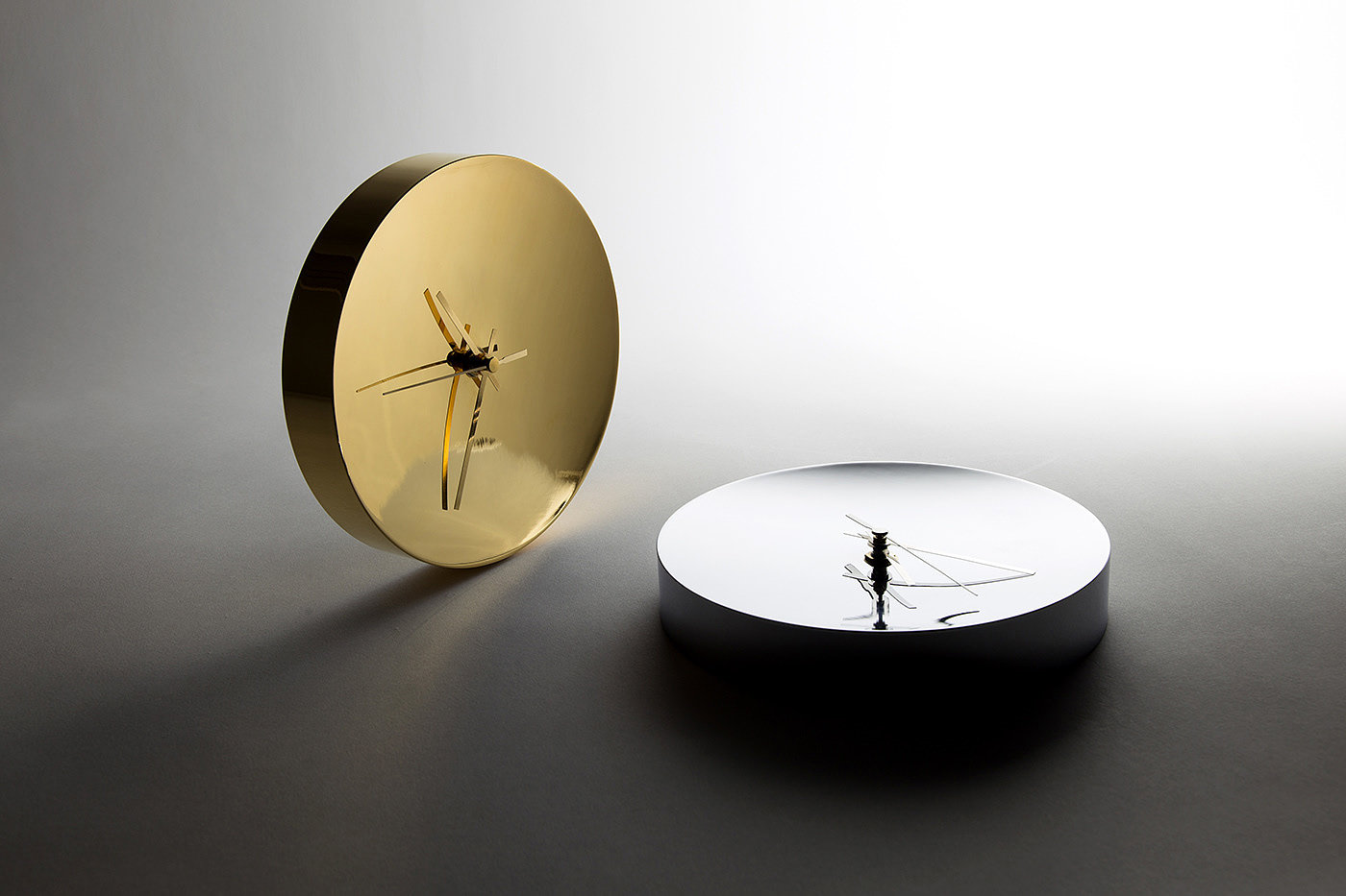 Clock by Minimalux，Sarah Croft，闹钟，时钟，铝制，