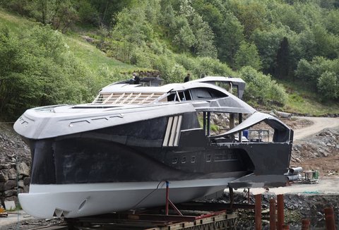 yacht，vehicle，ship，