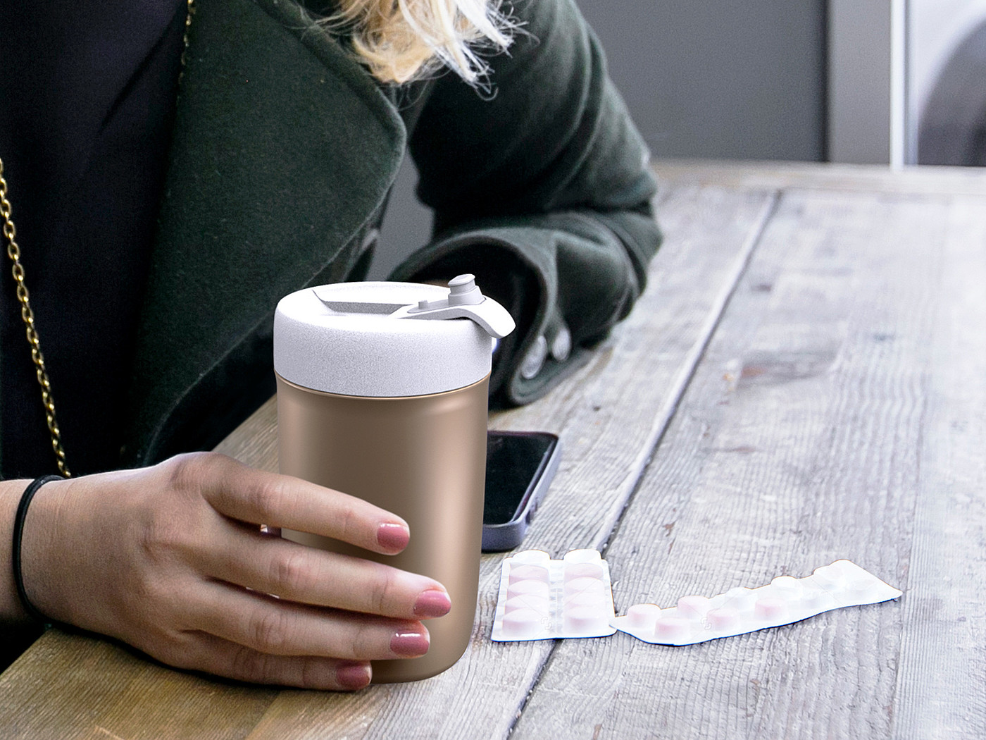 55°，coffee cup，Ladies，life，glass，