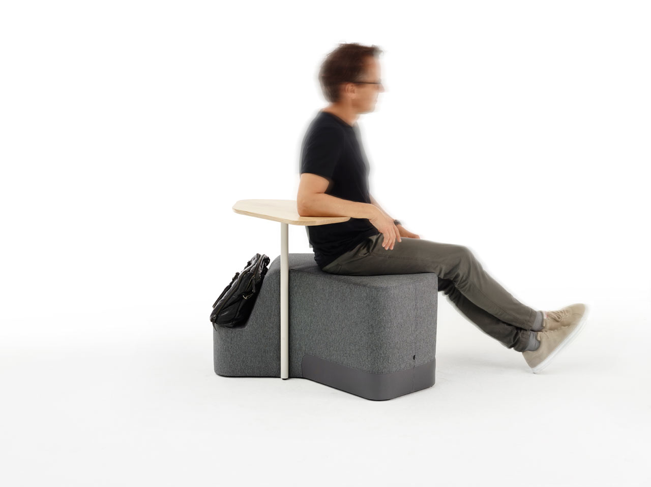 portability，furniture，to work in an office，