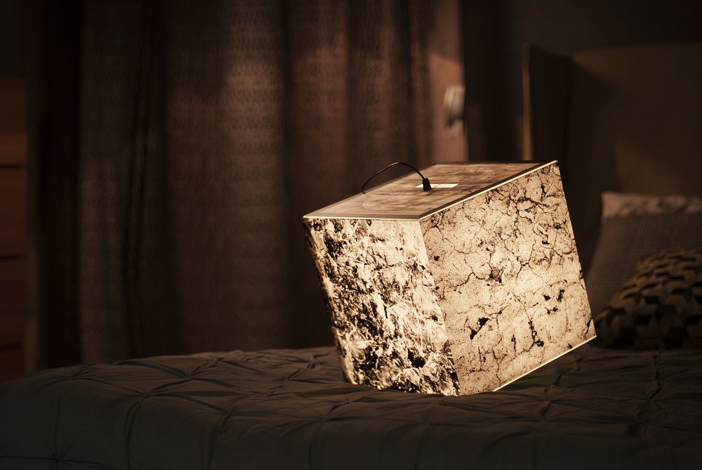 Desk lamp，Creative design，fashion，beautiful，