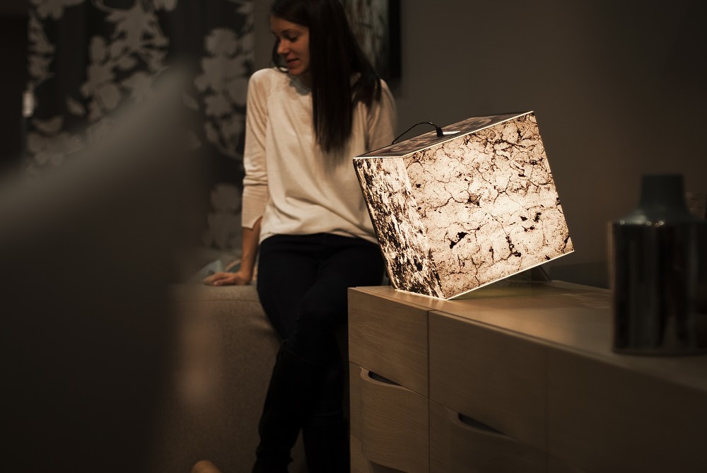 Desk lamp，Creative design，fashion，beautiful，