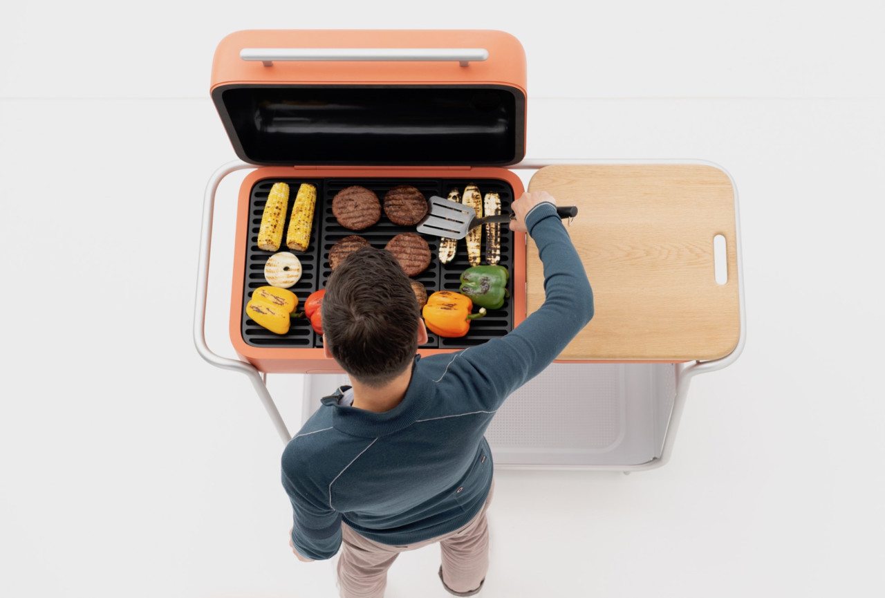 Tools and equipment，barbecue，cooking，outdoors，Grill，charcoal，Kick Grills.，