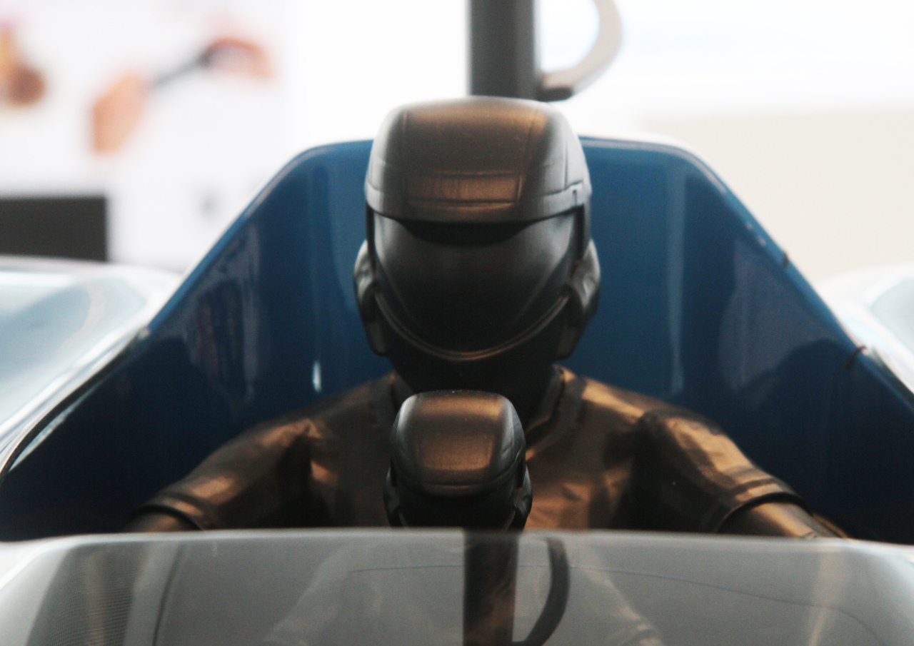 conceptual design，vehicle，racing，multi-function，