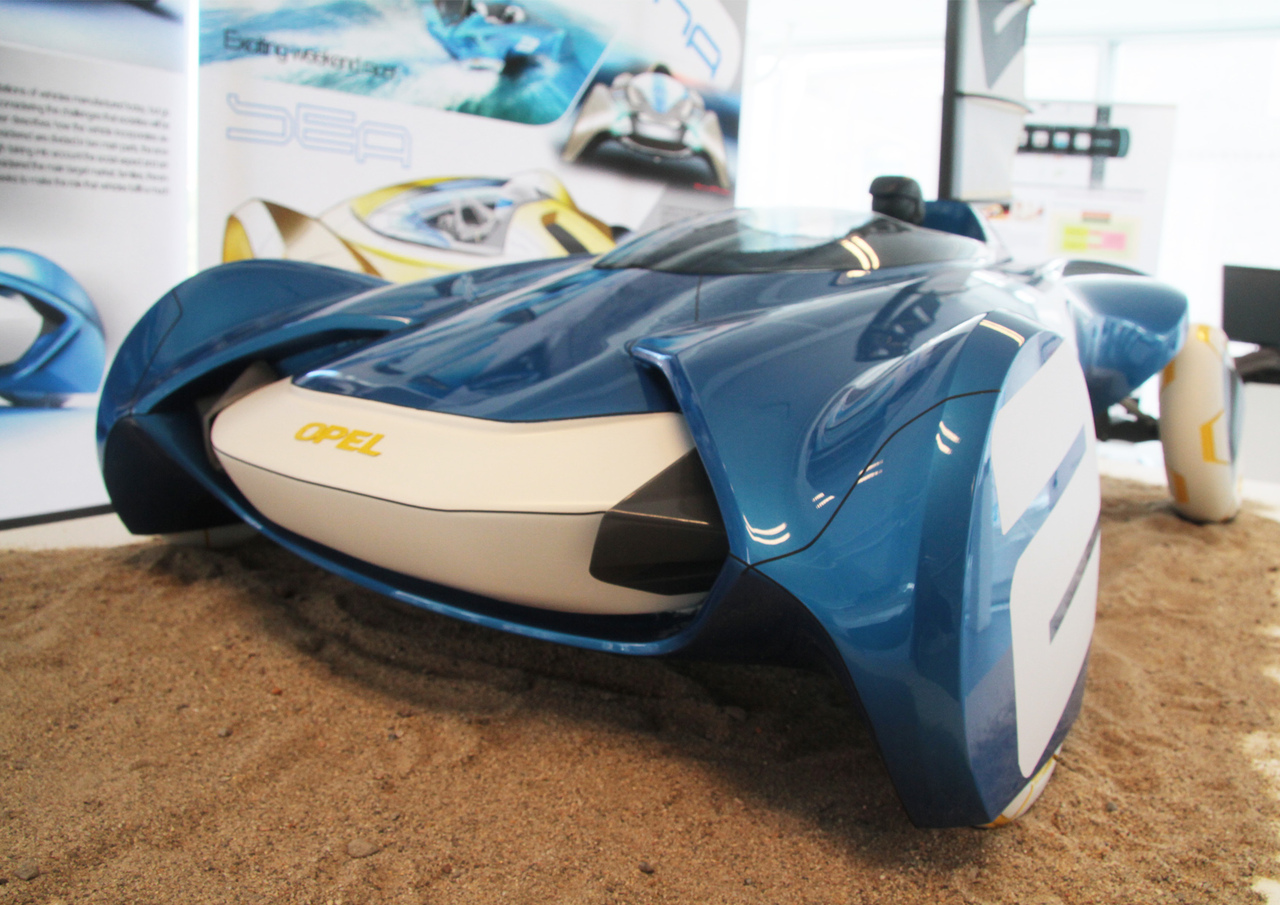 conceptual design，vehicle，racing，multi-function，