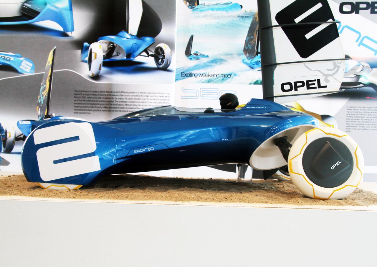 conceptual design，vehicle，racing，multi-function，