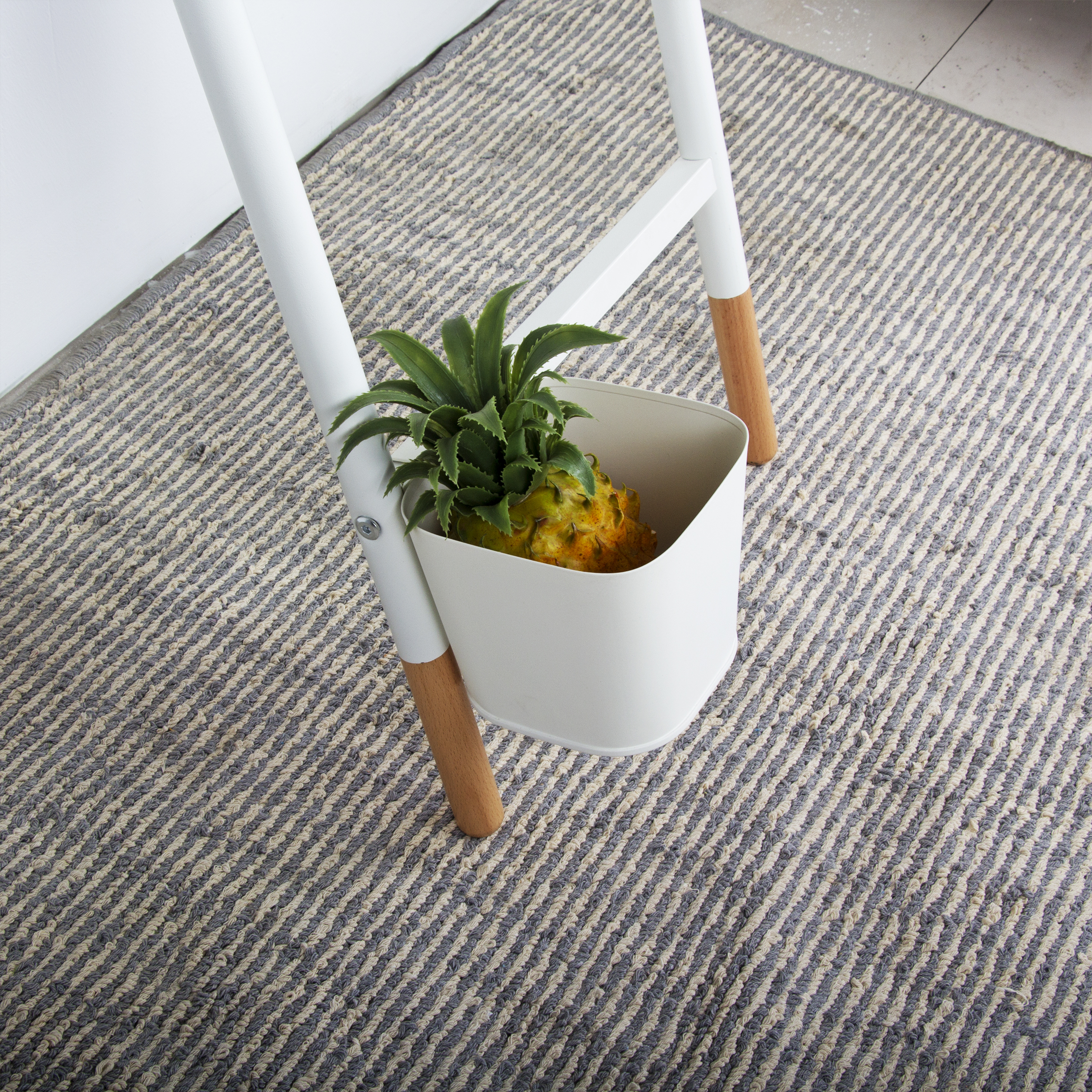 Simplicity，fashion，Quality of life，Convenient and mobile，