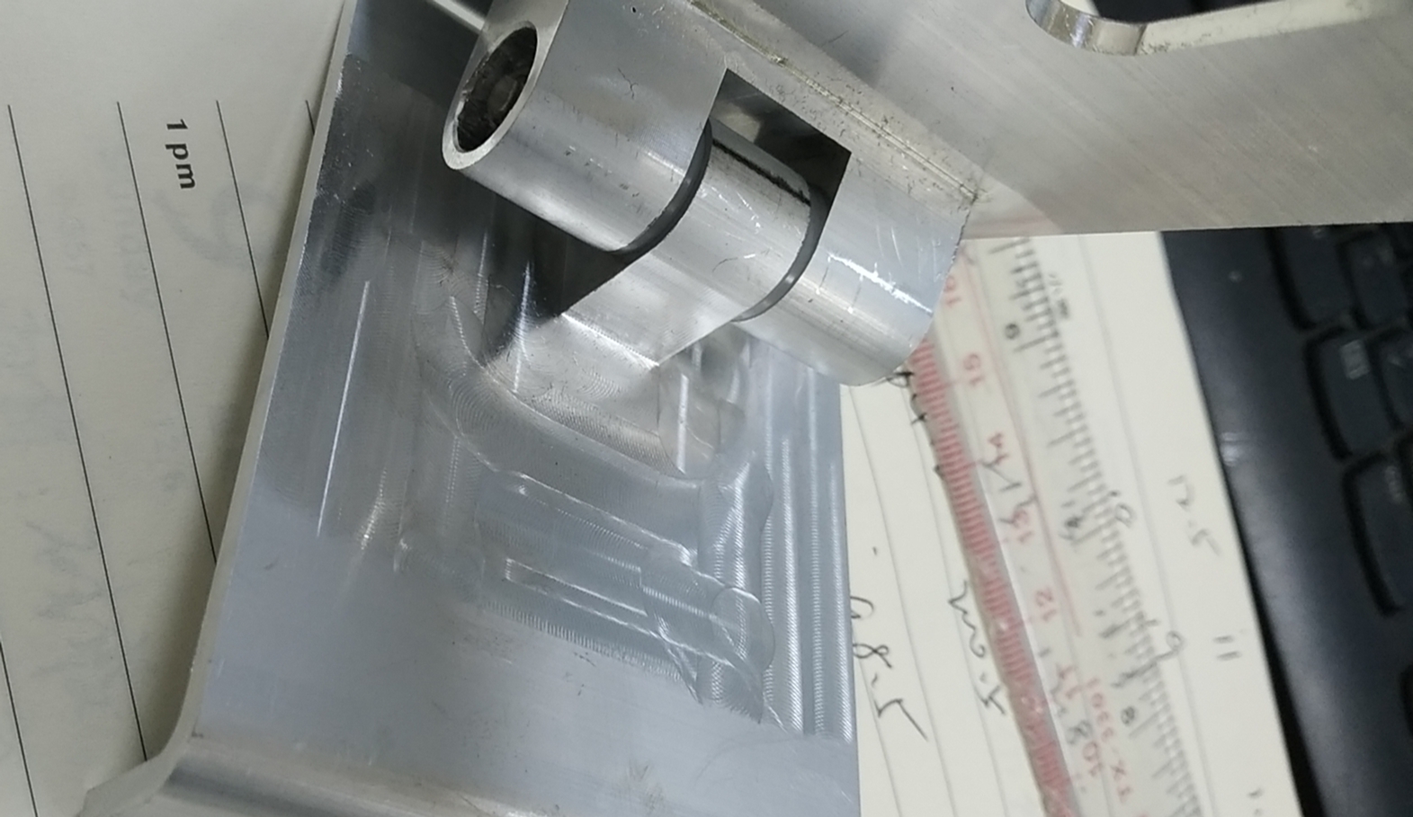 Hai Beisi，Mobile phone bracket，Functionalism，Bracket，