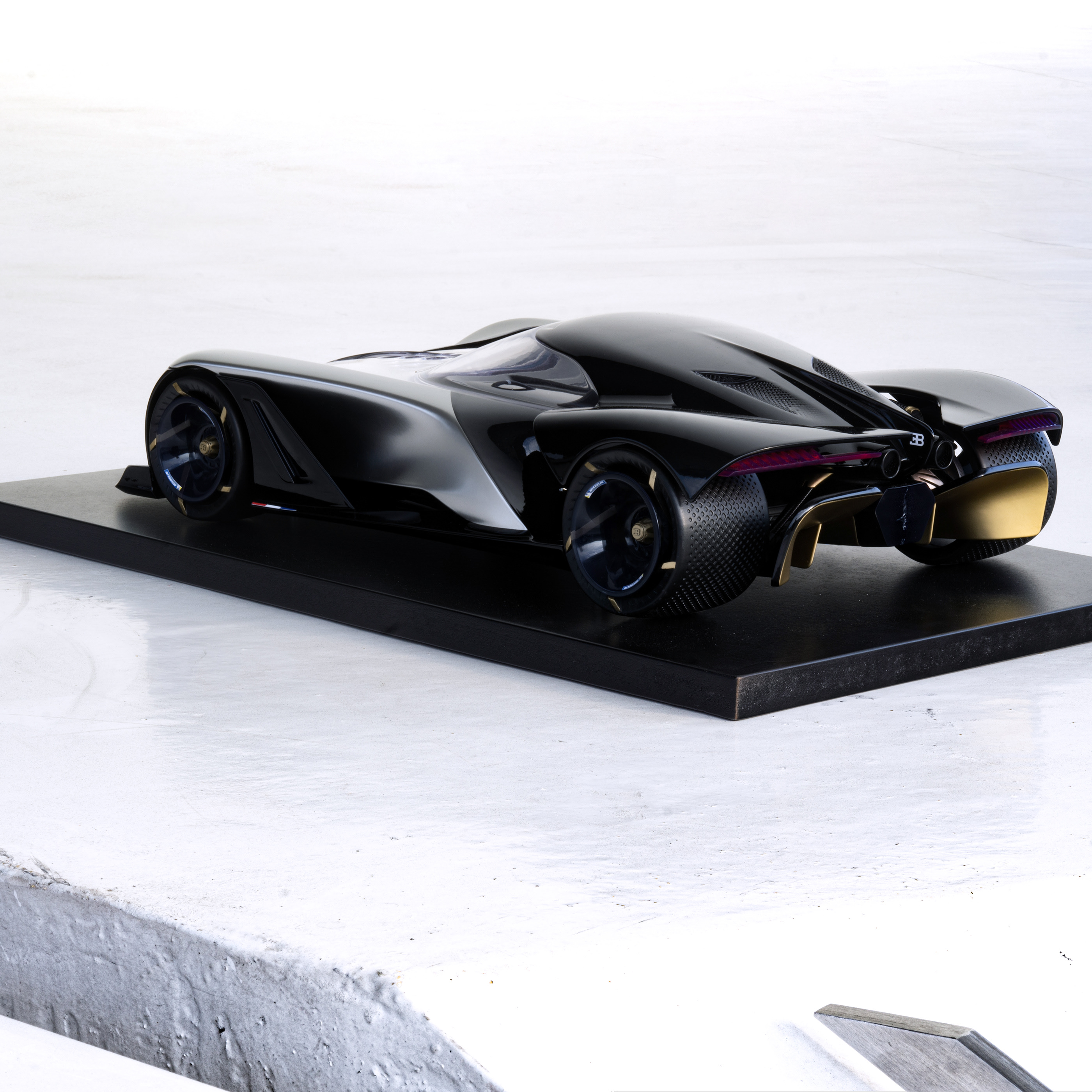 Serkan Budur，Automobile design，BUGATTI - La Finale，black，
