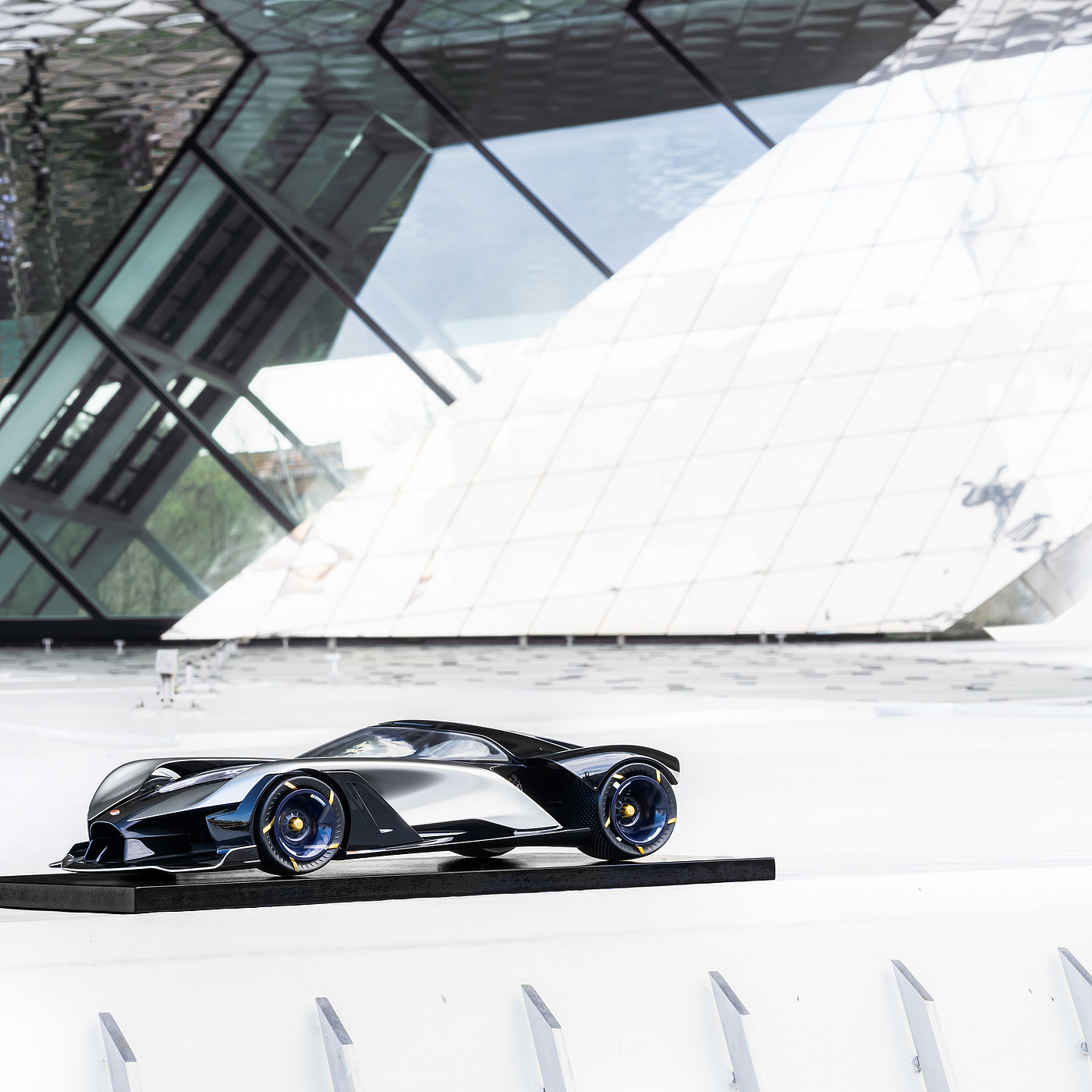 Serkan Budur，Automobile design，BUGATTI - La Finale，black，