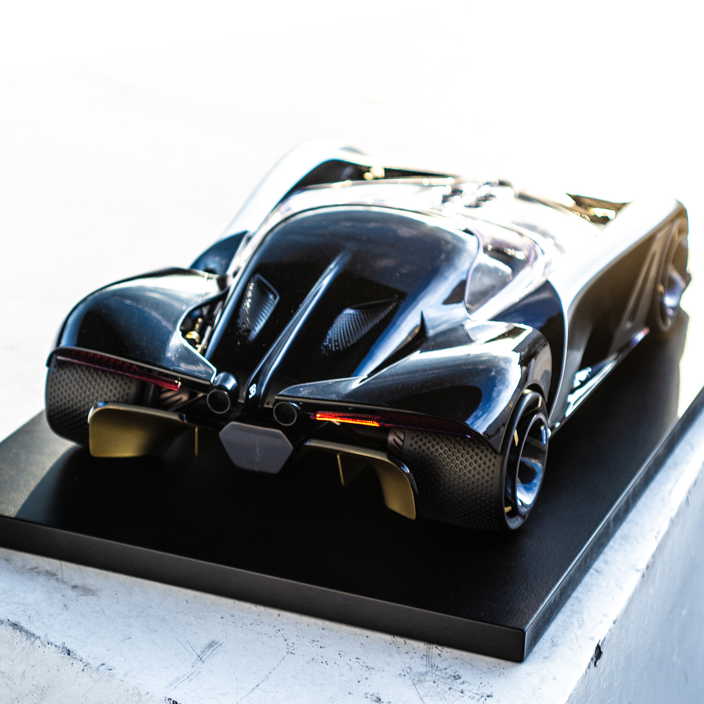 Serkan Budur，Automobile design，BUGATTI - La Finale，black，