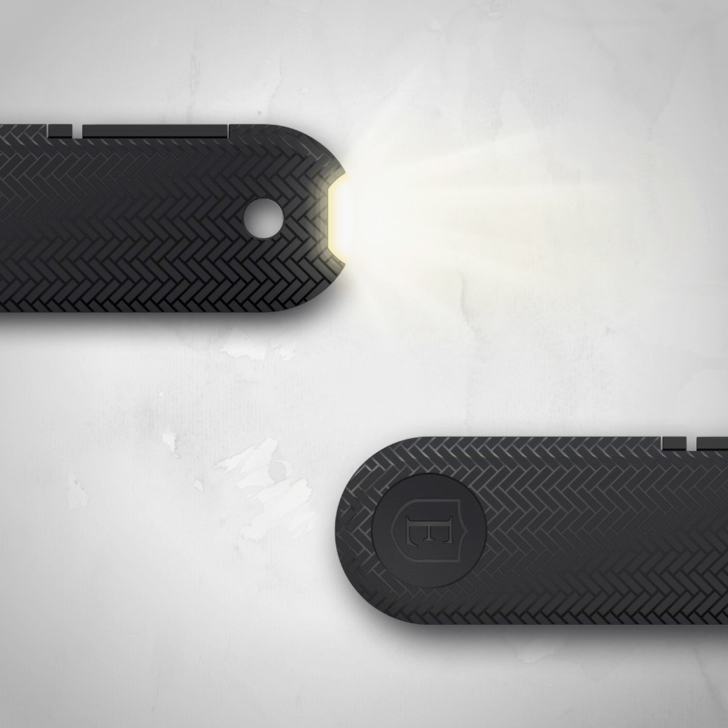 Key buckle，location，Flashlight，Bluetooth，selfie，