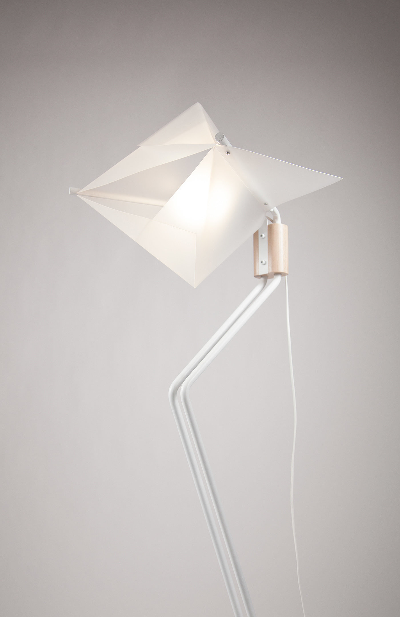 lamp，Floor lamp，Origami，industrial design，product design，