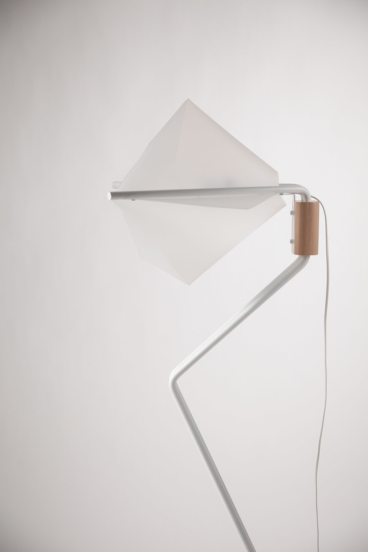 lamp，Floor lamp，Origami，industrial design，product design，