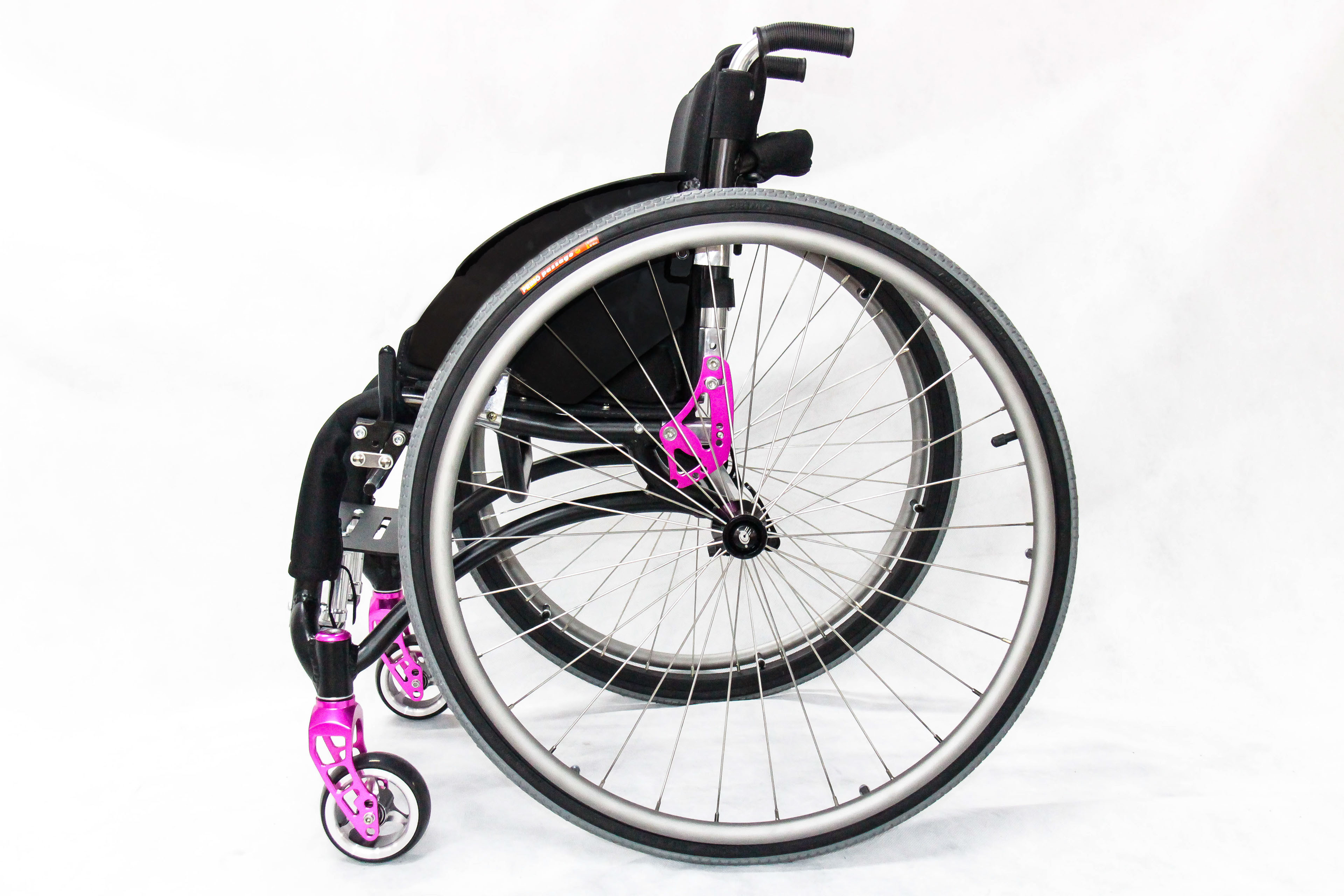 delicate，lithe，product design，wheelchair，medical，