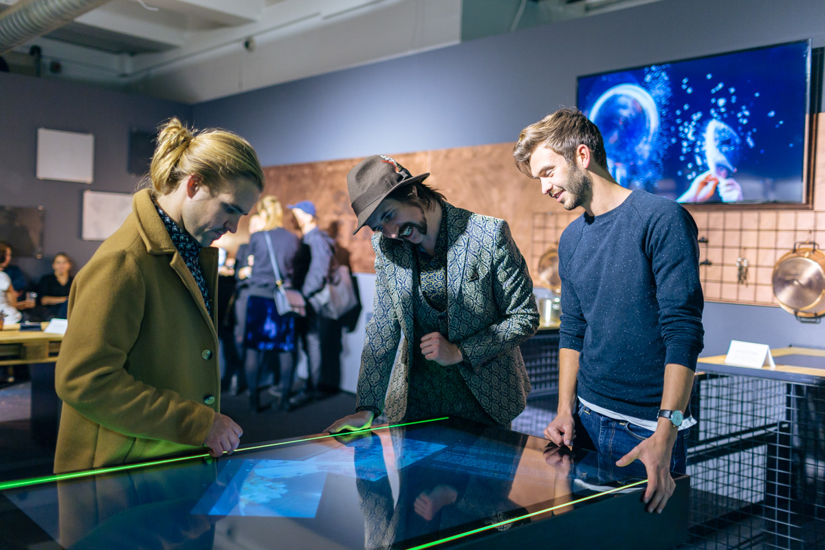 Electromagnetic furnace，Induction，convenient，security，German Red Dot Design Award，If design award，