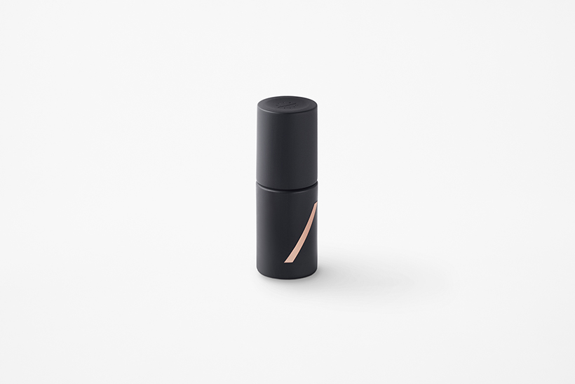 No Entry，BOTTLE，cosmetic instrument，female sex，