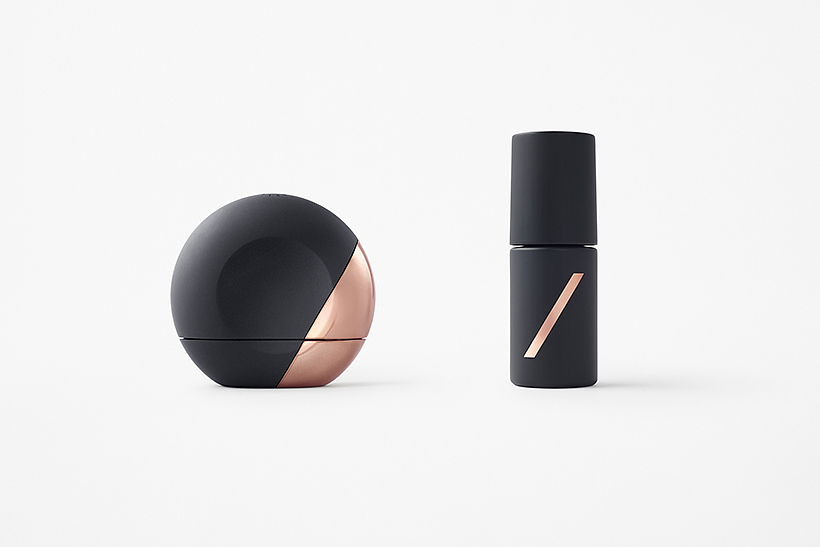 No Entry，BOTTLE，cosmetic instrument，female sex，
