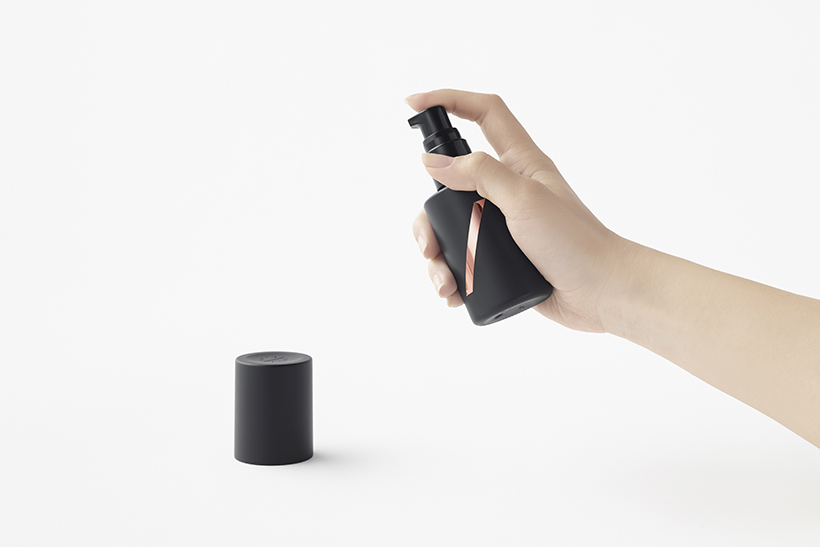 No Entry，BOTTLE，cosmetic instrument，female sex，