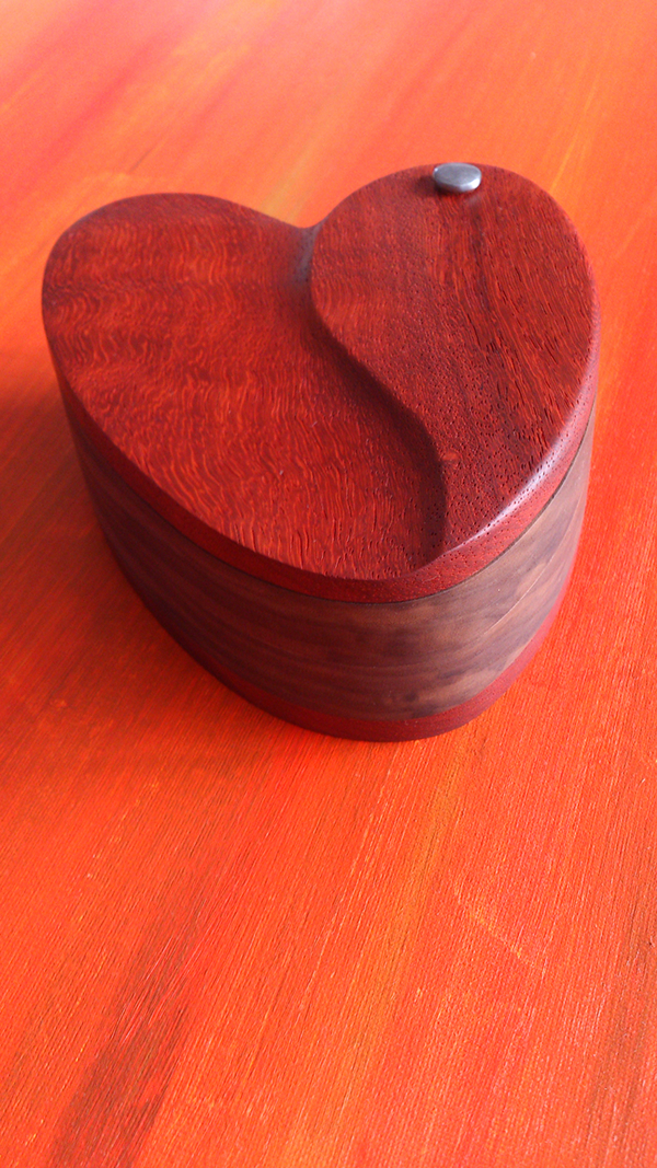 product design，industrial design，Receive，wood，Simplicity，