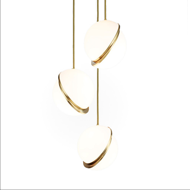 a chandelier，Soft outfit，Classic style，