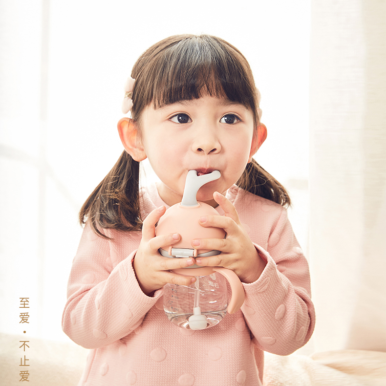 children，baby Trainer Cup，Mingrui industrial design，Meanew Design，Water cup，